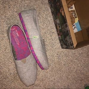 BRAND NEW WITH TAGS TOMS Grey Classic Shoes